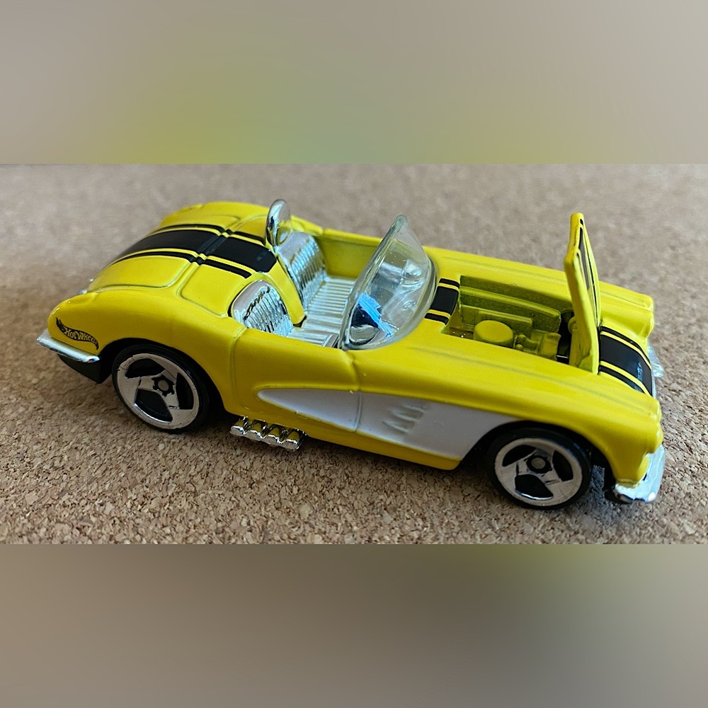 Hot Wheels 1956 Corvette Convertible, 1994 China, Flip Open Hood, Yellow